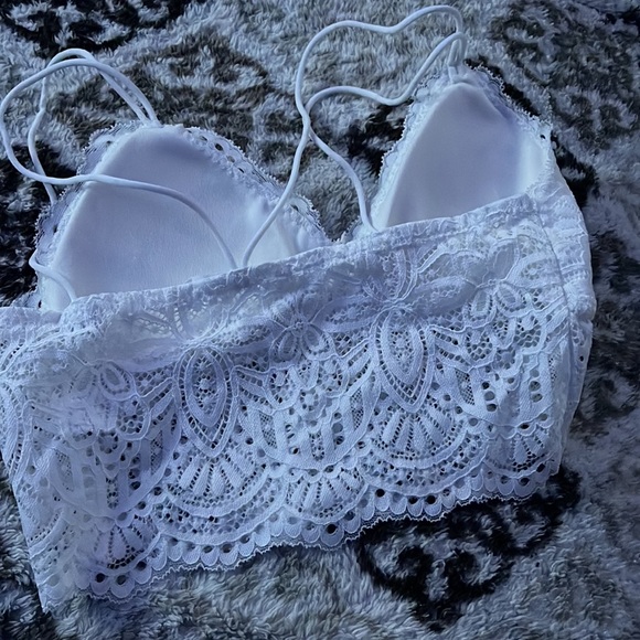 It comes in black and brown medium - Picture 3 of 4